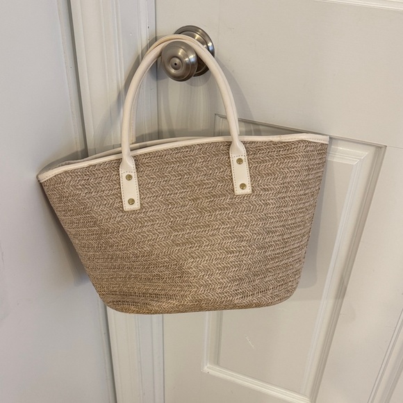 Like Dreams Neutral Straw Tote with Cream Bow Accent - Picture 2 of 7